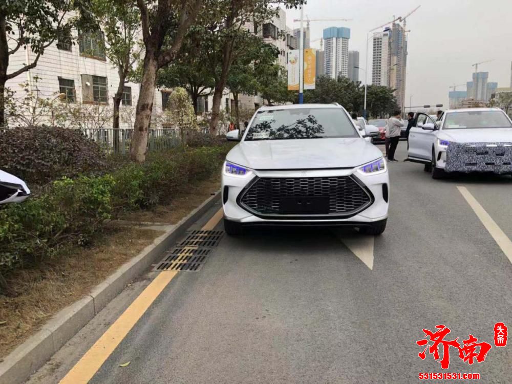 比亚迪宋PLUS DM-i版实拍图曝光 采用最新家族前脸造型