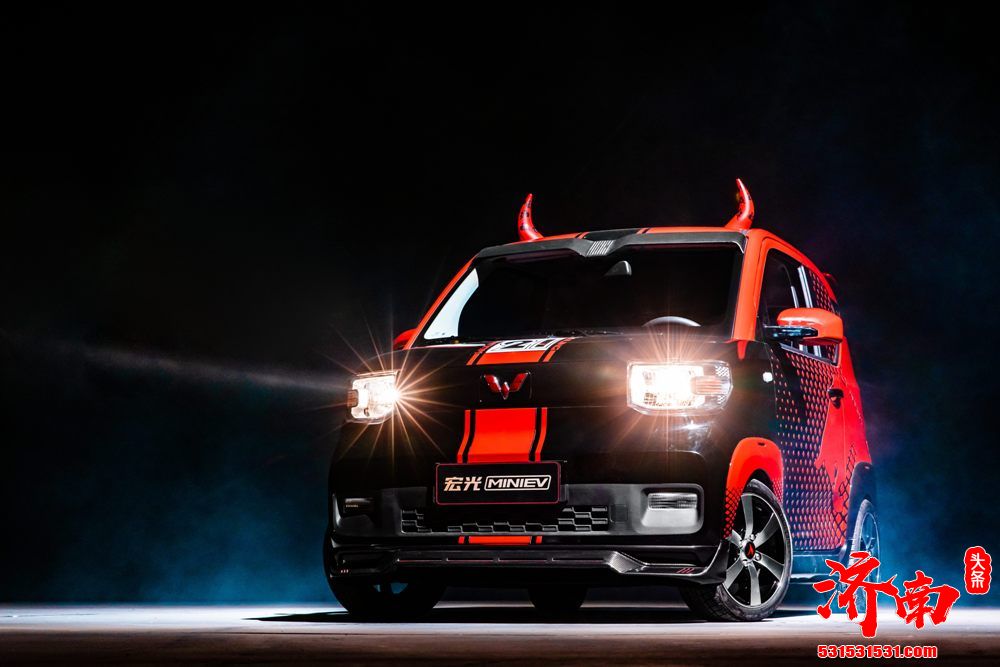 五菱汽车推出宏光MINIEV牛年纪念款 外观如“小牛”