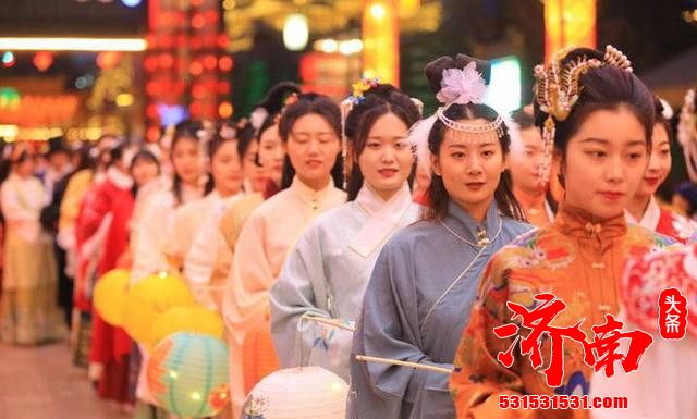 潮玩、有趣的新春好去处2月6日-7日、2月12日-2月28日济南方特将持续推出19天夜场产品