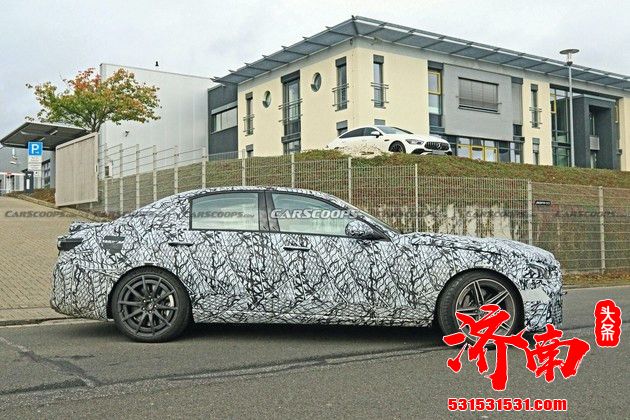 全新梅赛德斯-AMG C63换装四缸混合动力系统 年内正式亮相
