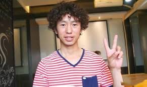 庞麦郎父亲夸儿子很孝顺 母亲称经纪人狡猾的很 