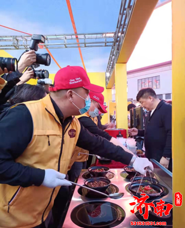 ““品味济南”·名优特小吃美食文化节落幕，小吃成了大名片 两天15万人次感受济南味道