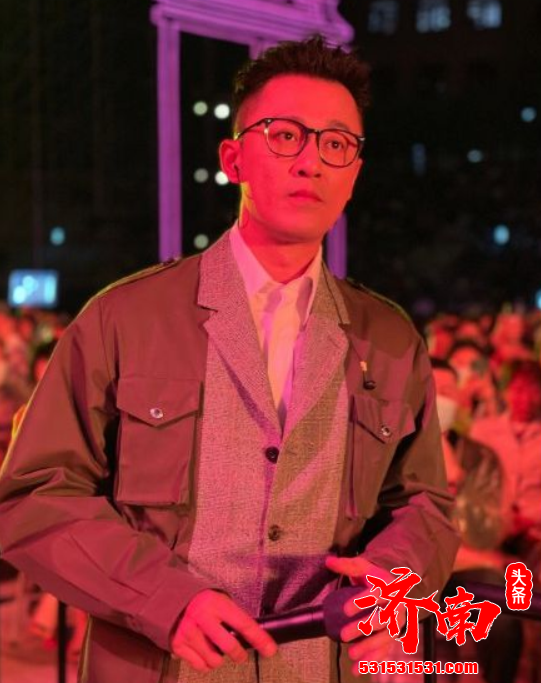 厦门大学百年校庆 林峯回母校唱成名曲《爱不疚》