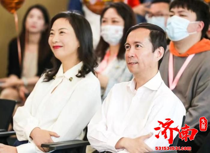 阿里日亲友见面会 阿里董事长张勇“汇报工作”