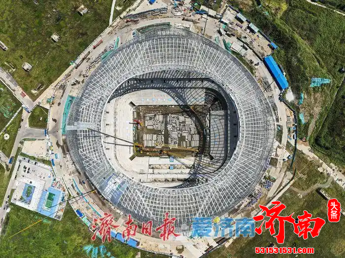 济南黄河体育中心项目建设加快推进，“一场两馆”主体结构已清晰呈现
