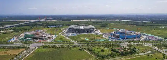 济南黄河体育中心项目建设加快推进，“一场两馆”主体结构已清晰呈现